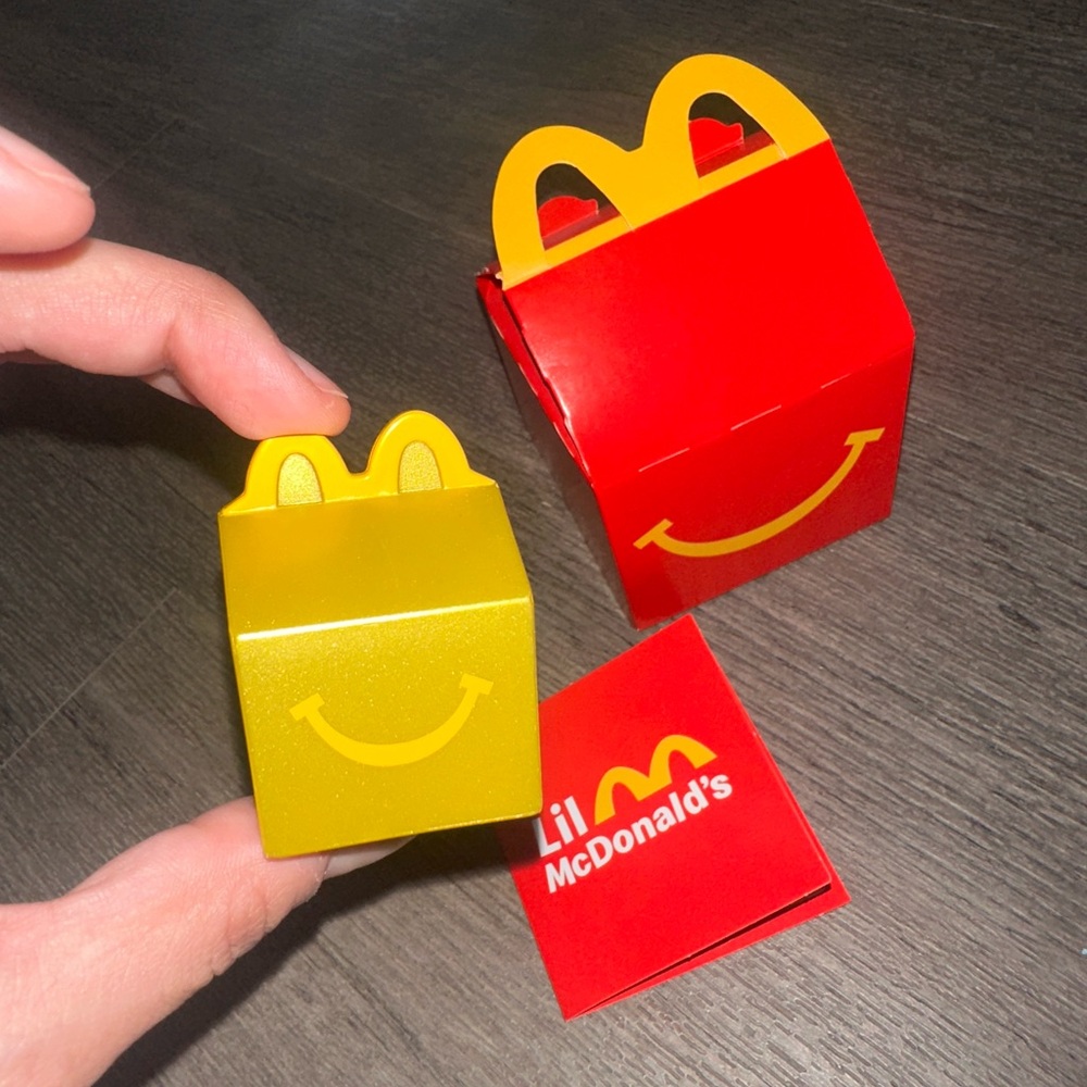 NWT Lil McDonald’s Mini Gold Happy Meal box Toy